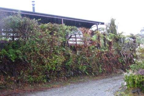 Photo of property in 4 Ivy Terrace, Moana, 7872