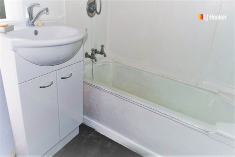 Photo of property in 28 Craig Street, Palmerston, 9430