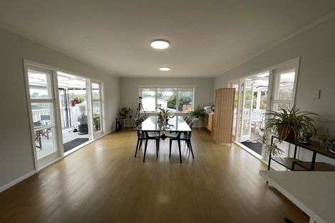 Photo of property in 17 Camelot Place, Glenfield, Auckland, 0629