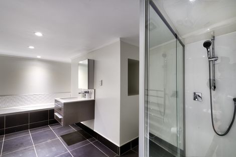 Photo of property in 124 Tiroroa Avenue, Te Atatu South, Auckland, 0610