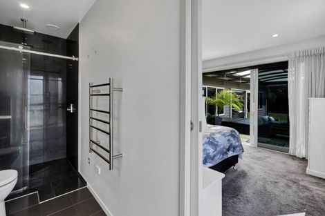 Photo of property in 5d Vardon Way, Waiwhakaiho, New Plymouth, 4312