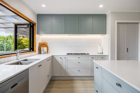 Photo of property in 132 Taupaki Road, Taupaki, Henderson, 0782