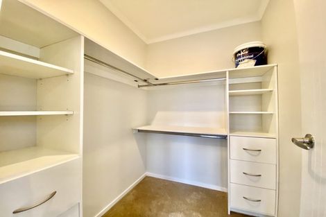 Photo of property in 14 Ray Small Drive, Papakura, 2110