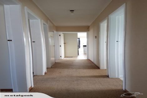 Photo of property in 19 Simons Street, Moturoa, New Plymouth, 4310