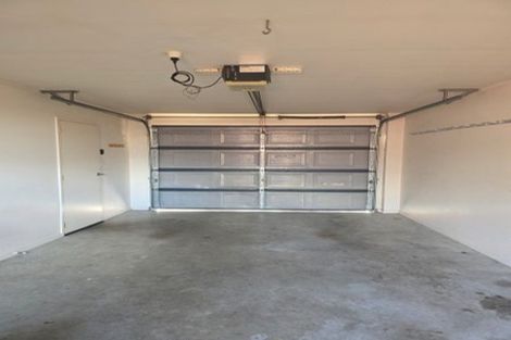 Photo of property in 3/66 Kawaha Point Road, Kawaha Point, Rotorua, 3010