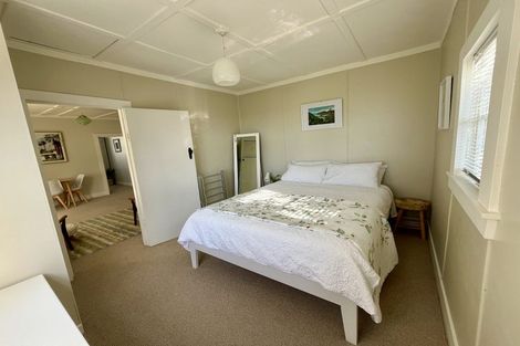 Photo of property in 9 Lismore Street, Strandon, New Plymouth, 4312