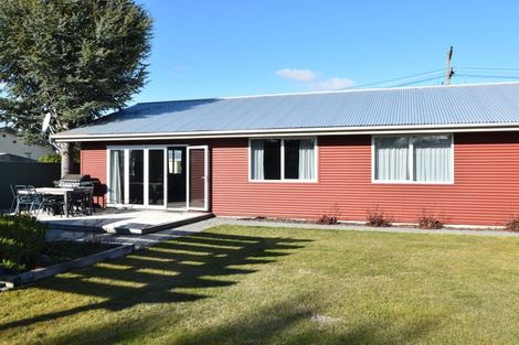 Photo of property in 2 Totara Drive, Twizel, 7901