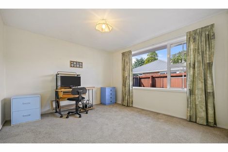 Photo of property in 2/203 Main North Road, Redwood, Christchurch, 8051