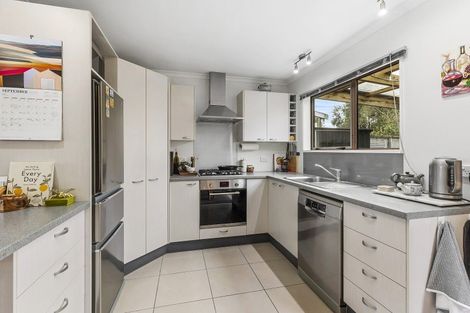 Photo of property in 2/4 Ellesmere Avenue, Miramar, Wellington, 6022