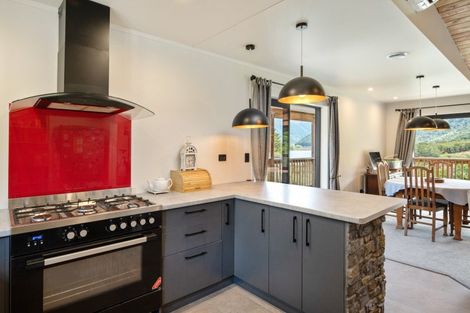 Photo of property in 16 Tai Close, Kaiuma Bay, Havelock, 7178