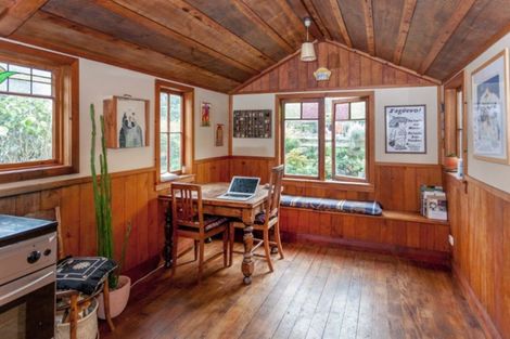 Photo of property in 10 Widdison Place, Whangamata, 3691