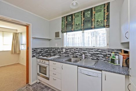 Photo of property in 2/112 Mcleod Street, Camberley, Hastings, 4120