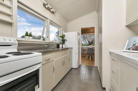 Photo of property in 1/217 Eskdale Road, Birkenhead, Auckland, 0626
