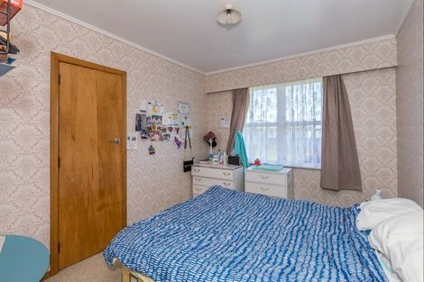 Photo of property in 12 Mersey Street, Levin, 5510