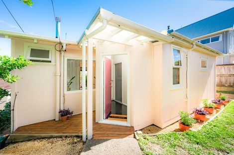 Photo of property in 169 Wellington Road, Paekakariki, 5034