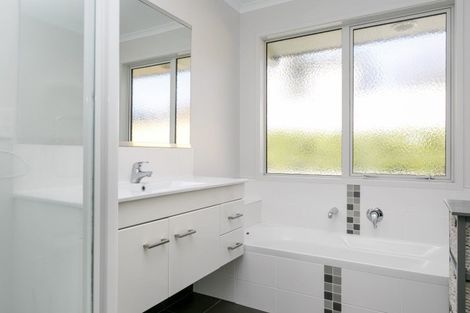 Photo of property in 10 Loloma Way, Wharewaka, Taupo, 3330