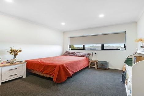 Photo of property in 4a Kelman Road, Kelston, Auckland, 0602