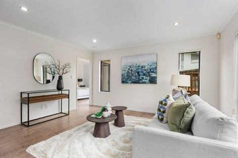 Photo of property in 8 Mulu Place, Fairview Heights, Auckland, 0632