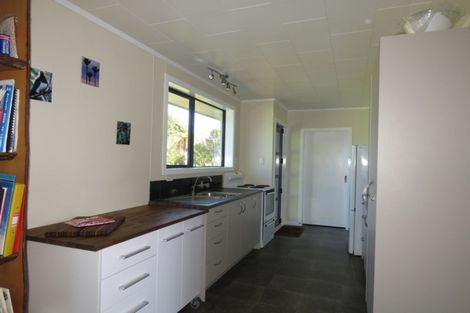Photo of property in 23 Ngahue Crescent, Carters Beach, Westport, 7825