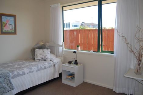 Photo of property in 5 Kihi Place, Ruakaka, 0116