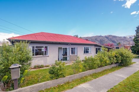 Photo of property in 27 Newcastle Street, Clyde, 9330