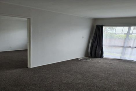 Photo of property in 1/11 Challen Close, Conifer Grove, Takanini, 2112