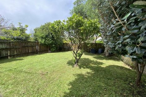 Photo of property in 2/38 Holland Road, Hillcrest, Auckland, 0627