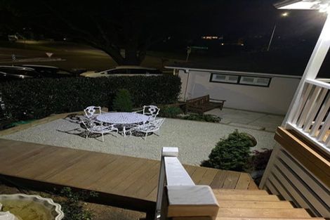 Photo of property in 1/2 Heathcote Road, Castor Bay, Auckland, 0620