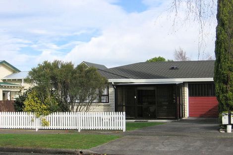 Photo of property in 6 Webb Street, Terrace End, Palmerston North, 4410