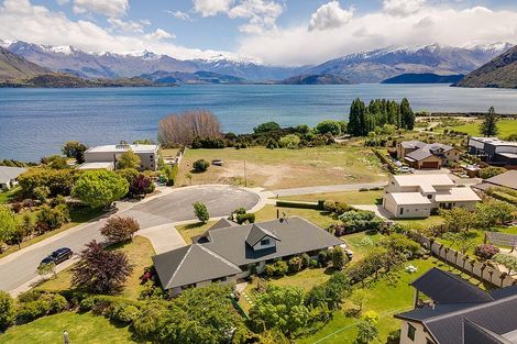 Photo of property in 4 Baker Grove, Wanaka, 9305
