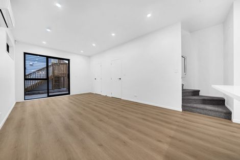 Photo of property in 22 Whare Kauri Road, Papakura, 2110