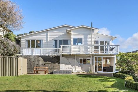 Photo of property in 19 Lochiel Road, Khandallah, Wellington, 6035