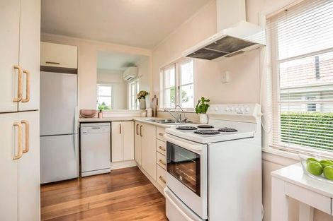 Photo of property in 7 Temple Street, Meadowbank, Auckland, 1072
