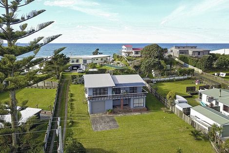Photo of property in 667 Pukehina Parade, Pukehina, Te Puke, 3189
