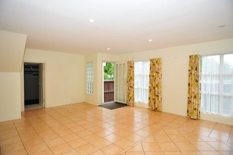 Photo of property in 2/4 Sheldon Street, Woolston, Christchurch, 8023