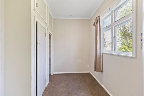 Photo of property in 13 Kings Drive, Levin, 5510