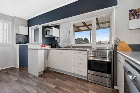 Photo of property in 95 Mangakura Road, Helensville, 0800