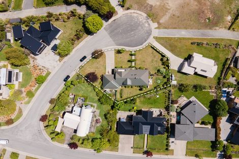 Photo of property in 4 Baker Grove, Wanaka, 9305