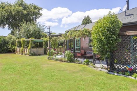 Photo of property in 88 Kuratawhiti Street, Greytown, 5712