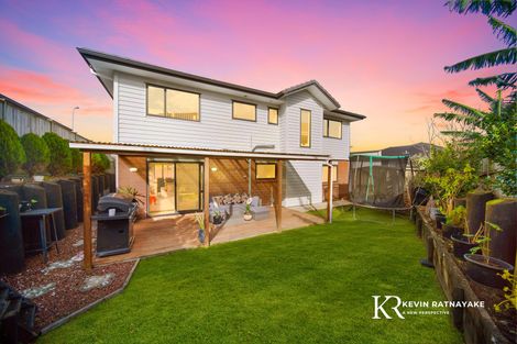 Photo of property in 5 Kereru Rise, Papakura, 2110