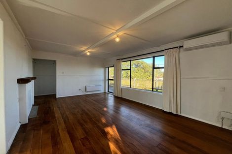 Photo of property in 22 Mahoe Street, Otaki Beach, Otaki, 5512