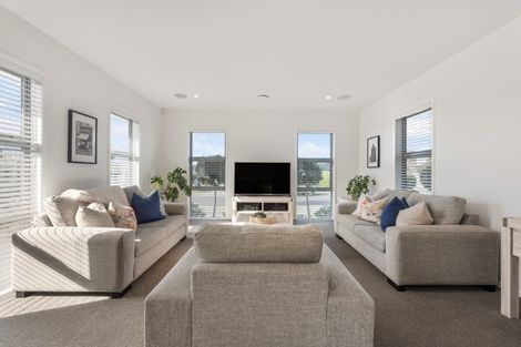 Photo of property in 71 Pohutukawa Parade, Riverhead, 0820