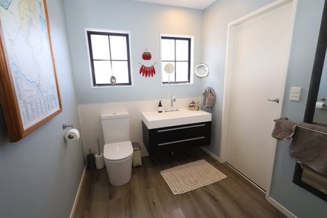 Photo of property in 10 Kiriwai Place, Matua, Tauranga, 3110