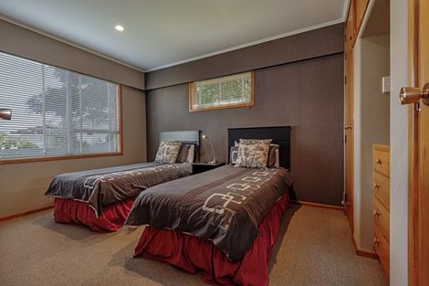 Photo of property in 9 Panako Place, Awapuni, Palmerston North, 4412