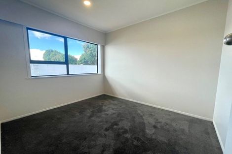 Photo of property in 2/9 Norman Spencer Drive, Papatoetoe, Auckland, 2104