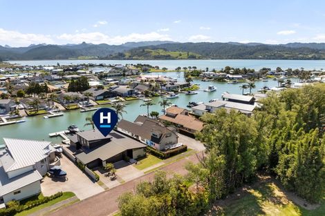 Photo of property in 527 Waterways Parade, Pauanui, Hikuai, 3579