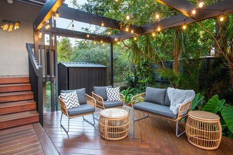 Photo of property in 8a Westbourne Road, Murrays Bay, Auckland, 0630