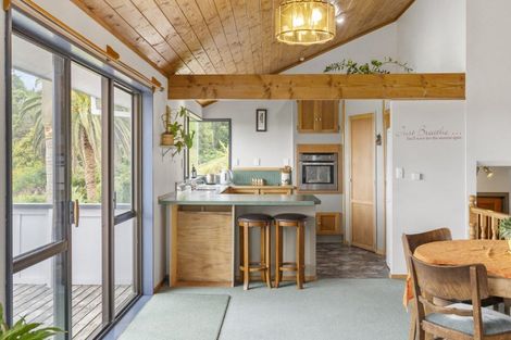 Photo of property in 37 Dingadee Street, Welcome Bay, Tauranga, 3112