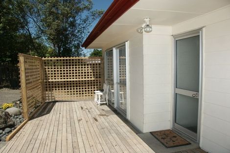 Photo of property in 71 Kemp Road, Massey, Auckland, 0614