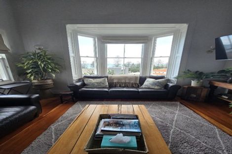 Photo of property in 4 Seaview Terrace, Bluff Hill, Napier, 4110